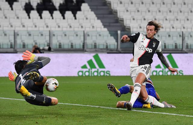 员在进攻端 员在进攻端