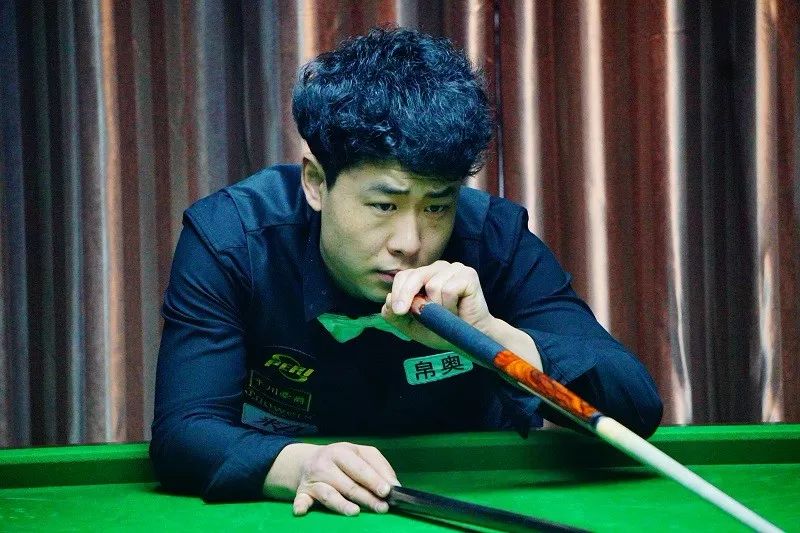 他与哈弗茨 他与哈弗茨