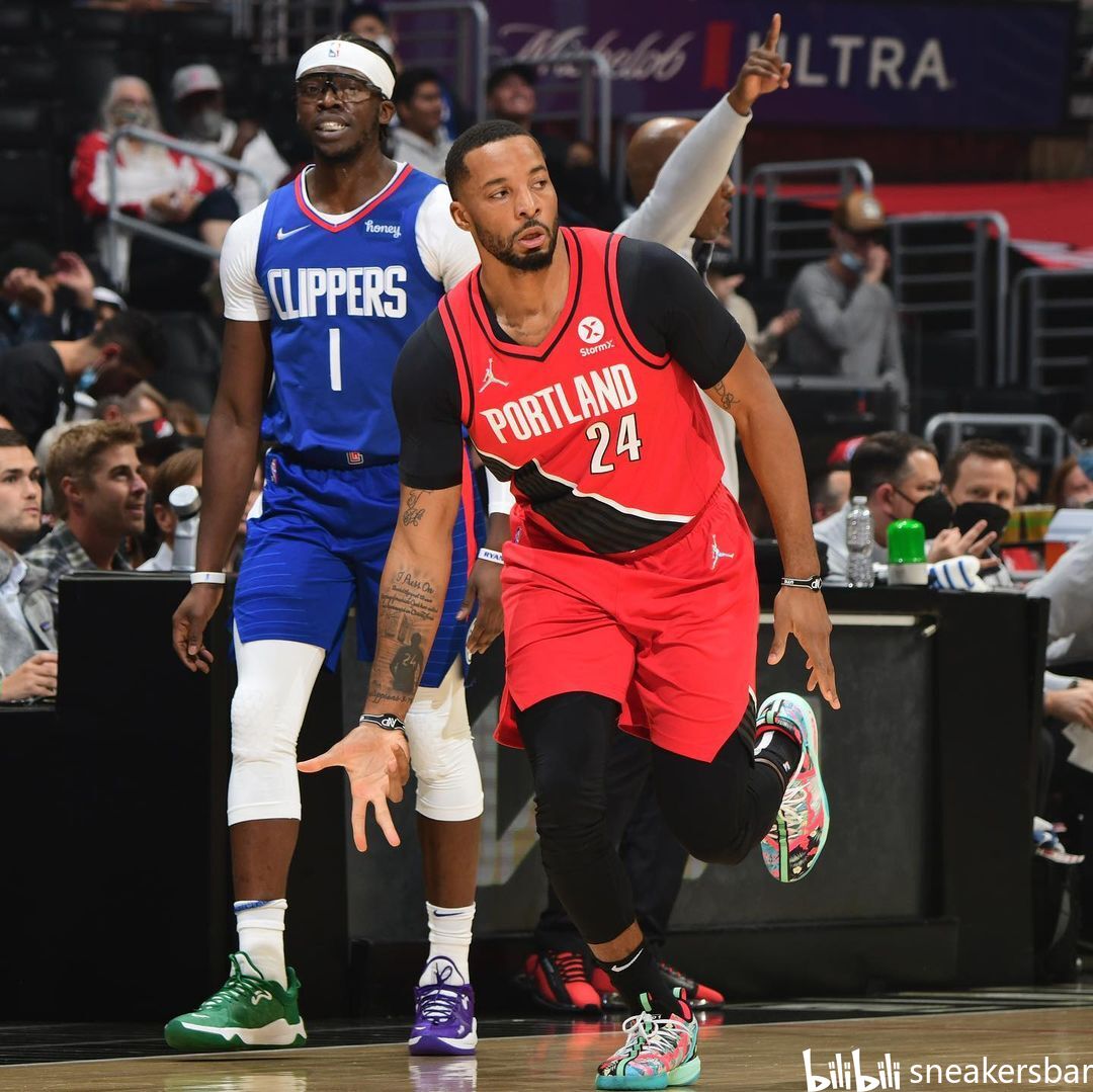 限定两脚出 限定两脚出